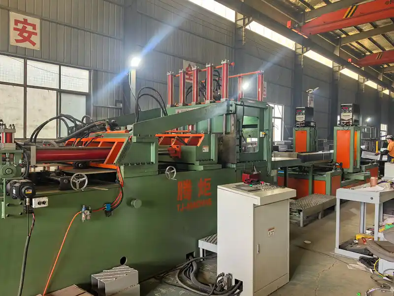 About Huasheng 8 Huasheng factory machine